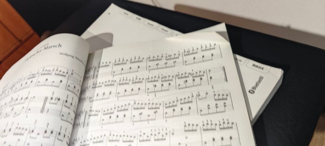 【美品】Roland F701-CB 2021年製 黒木目調 椅子付 電子ピアノ