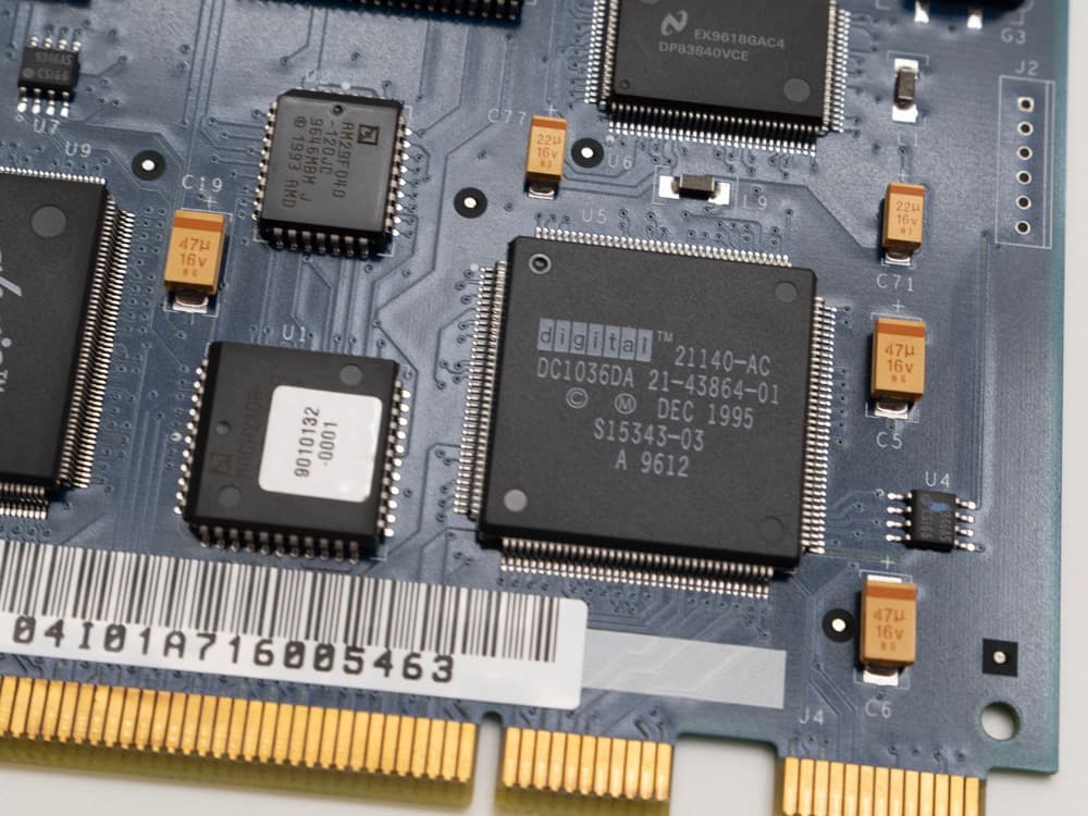 UMAX ストームサージ専用 UW SCSI + 100base-T カード