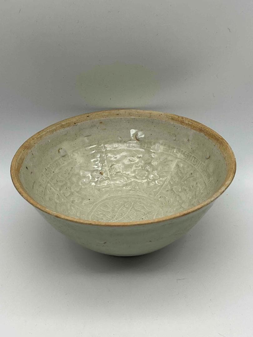 北宋時代　青白磁花卉魚藻文輪口鉢　輪口茶碗　茶盞 　影青　景徳鎮(B-97)