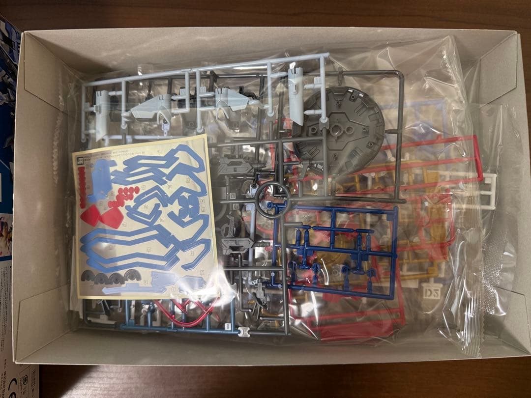 機動戦士ガンダムSEED DESTINY、FREEDOM のHGガンプラセット