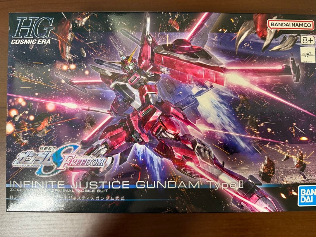 機動戦士ガンダムSEED DESTINY、FREEDOM のHGガンプラセット