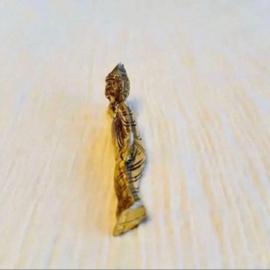 藤井風さんと同じ　涅槃像　インド