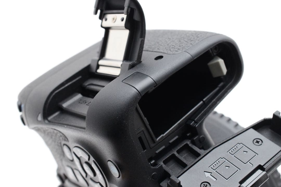 デジタル一眼レフカメラ/canon kiss x9i標準&望遠ダブルレンズセット