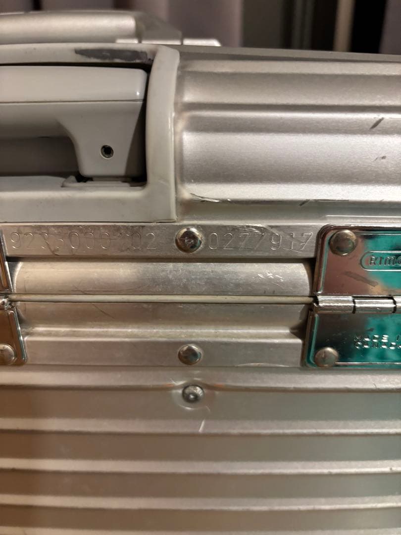 リモワ　パイロット　29L 機内持ち込みサイズ