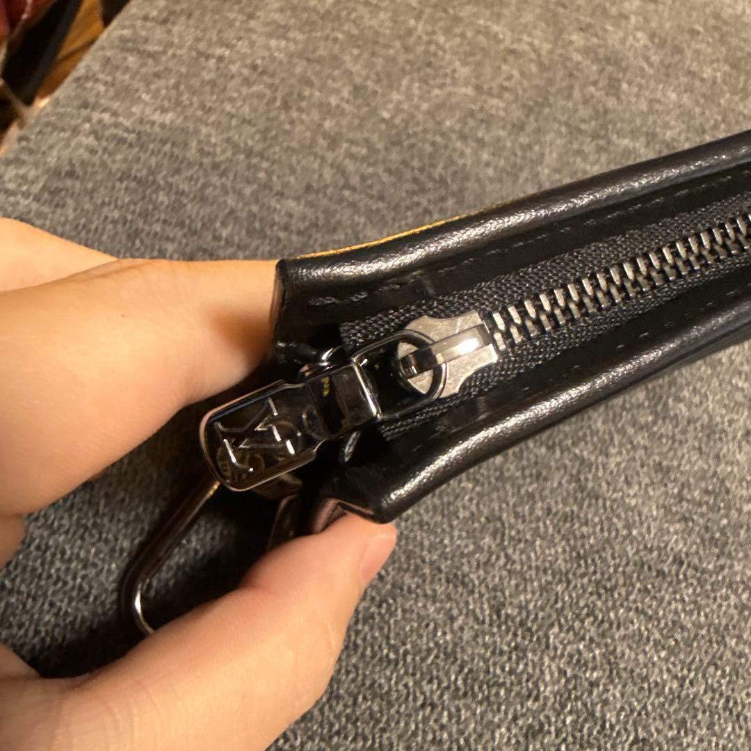 Louis Vuitton ダークブラウン キーケース