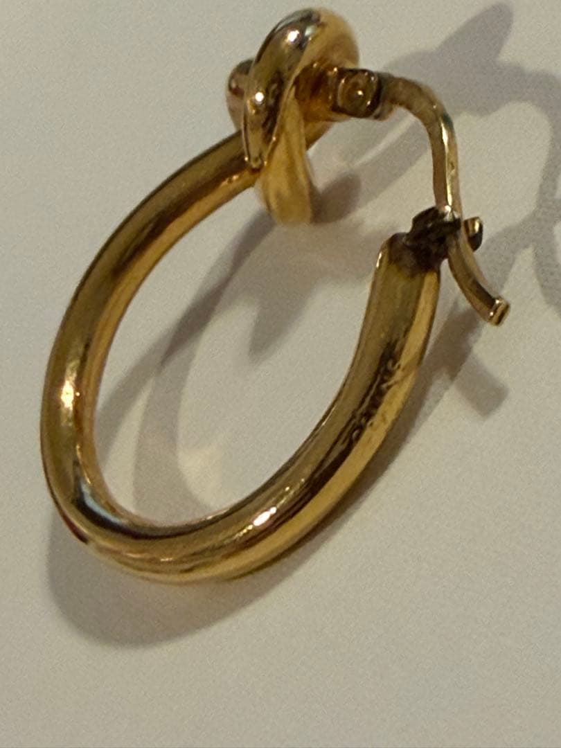 【極美品】CELINE セリーヌ ノットスモールフープピアス　ゴールド　ピアス