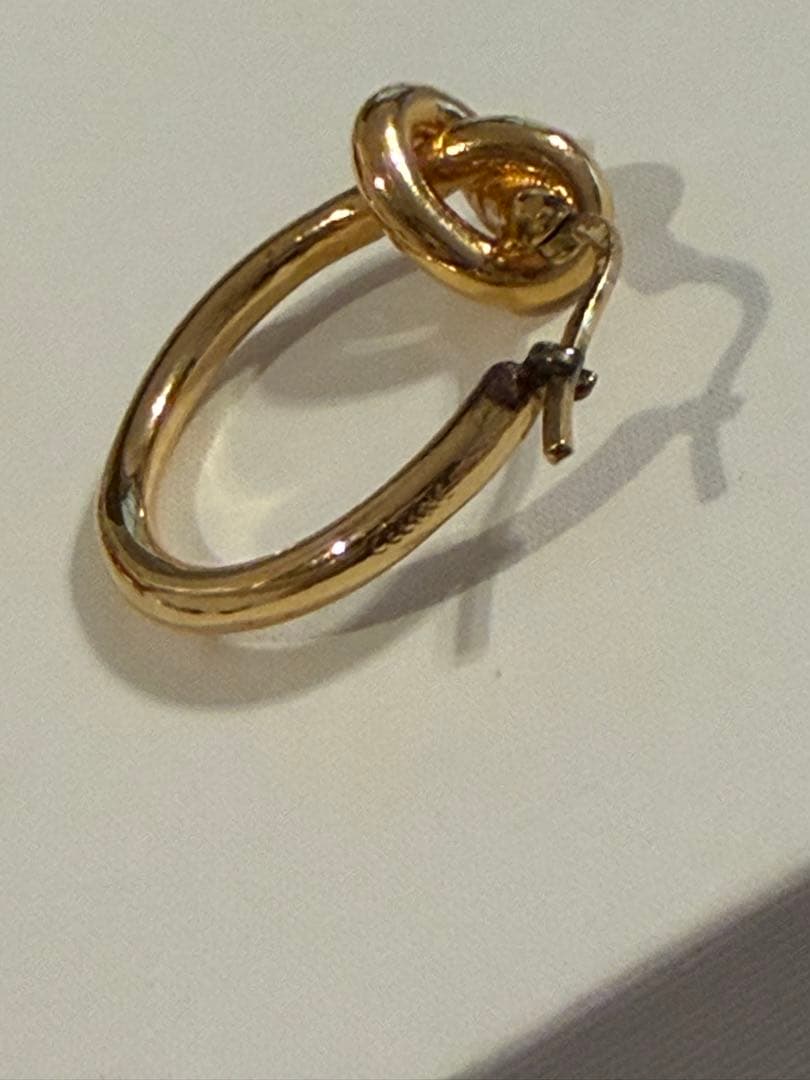 【極美品】CELINE セリーヌ ノットスモールフープピアス　ゴールド　ピアス