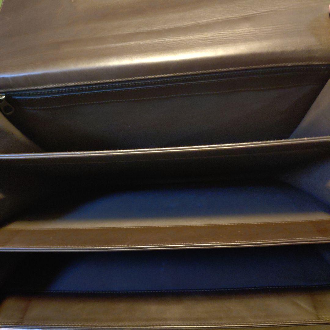 BOTTEGA　ダークブラウン レザー ビジネスバッグ 編み込みデザイン