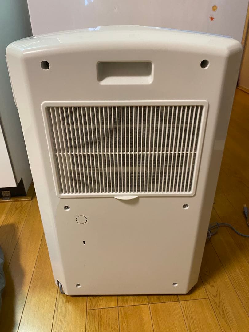 コロナどこでもクーラー2023年製　冷風、除湿、衣類乾燥