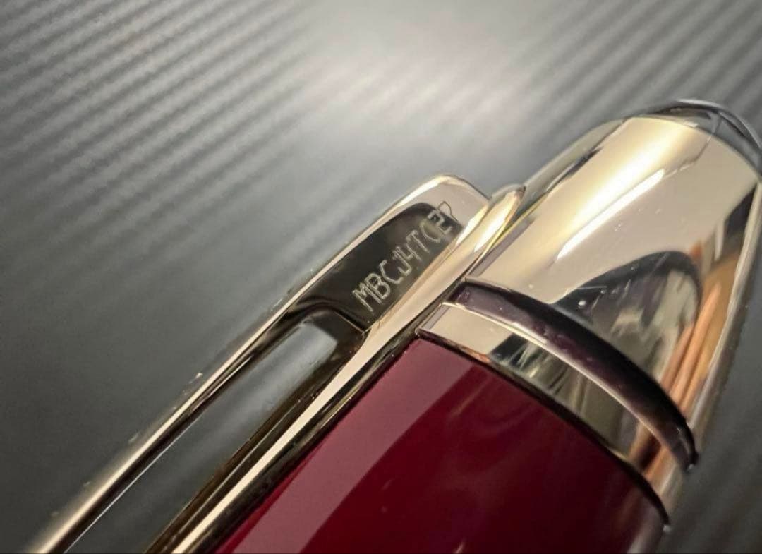 モンブラン グレートキャラクターズ ケネディ ボールペン バーガンディ