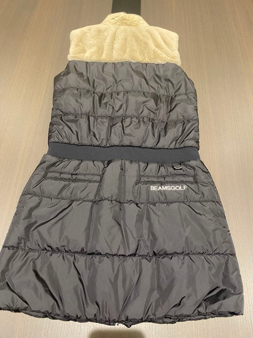 【新品未使用】BEAMS GOLF ダウン　ワンピース　中綿　 黒/ベージュ　S