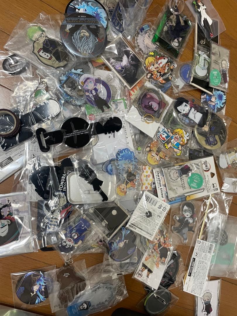 ⑦ アニメグッズ　まとめ売り　ノンジャンル　ダンボール