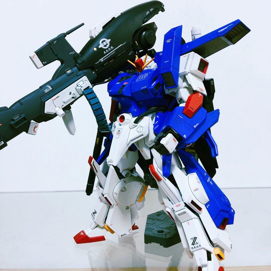 ガンプラ 完成品 1/100 MG フルアーマー ZZ ガンダム