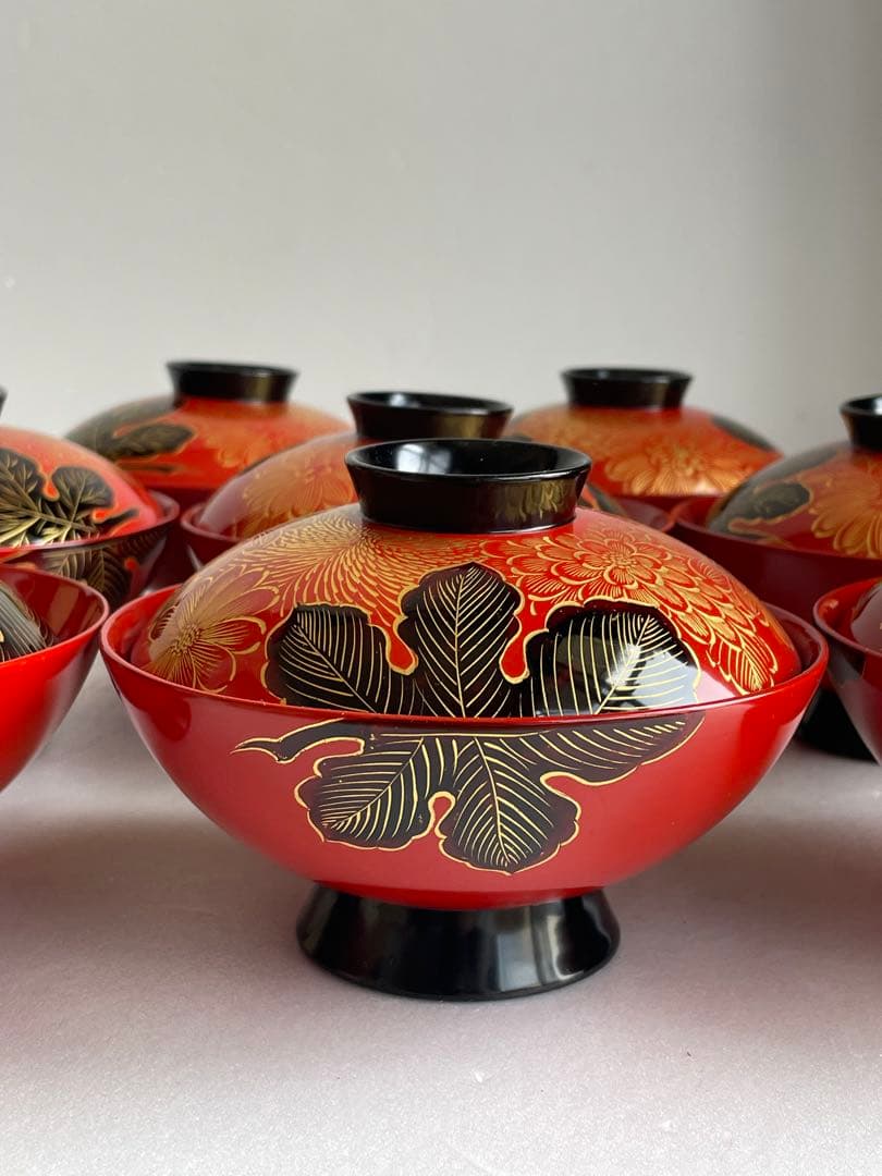 木製漆器　輪島塗　沈金蒔絵朱塗　吸物椀八客　木箱付　蓋付き椀　お椀