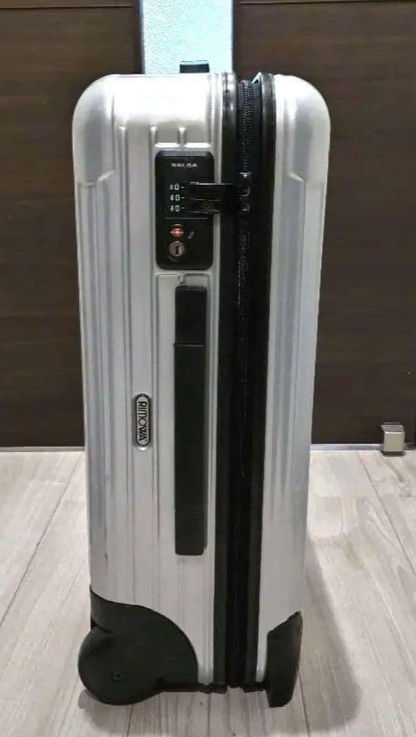 リモワ　サルサ　機内持ち込み　TSAダイヤルロック搭載　2輪　32L