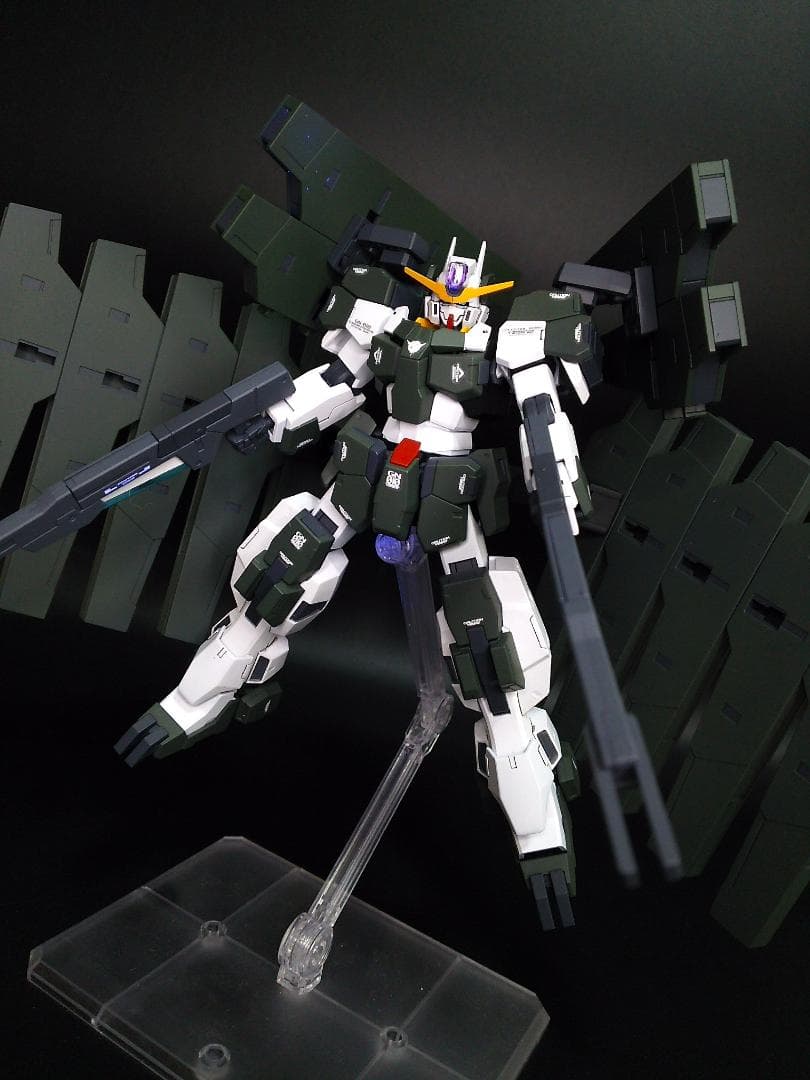 HG ガンダムサバーニャ 最終決戦仕様 ＆ ガンダムハルート 最終決戦仕様