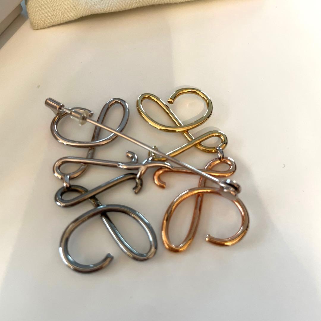 【本物】ロエベ　アナグラムブローチ　マルチカラー