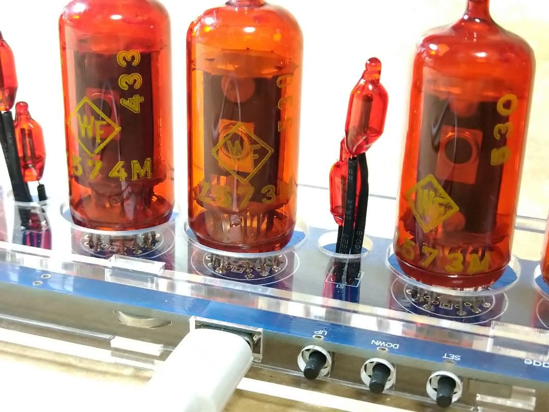 坂*呂様 ニキシー管時計 Z573、574混在 6球 完成品 ケース入り