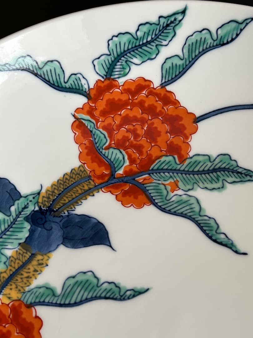 色鍋島 けし図 高台大皿　(船津彩雲 作)