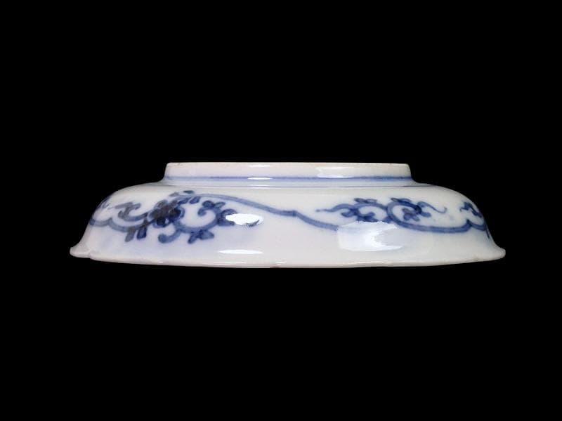 大聖寺伊万里　金襴手　菊花四方襷紋に牡丹の図　４寸皿２枚　E359 AS-CWo