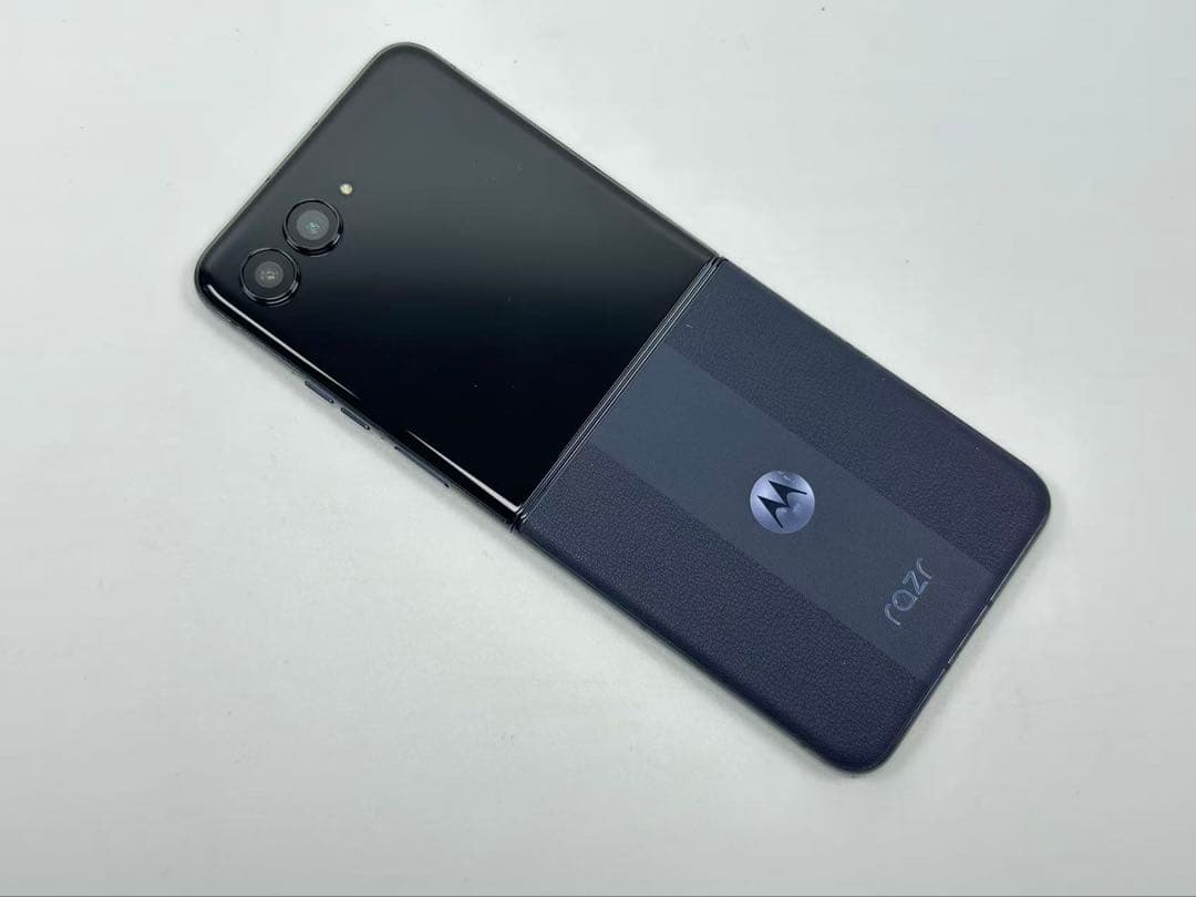 美品 MOTOROLA razr 50 ultra 256GB アメリカ版