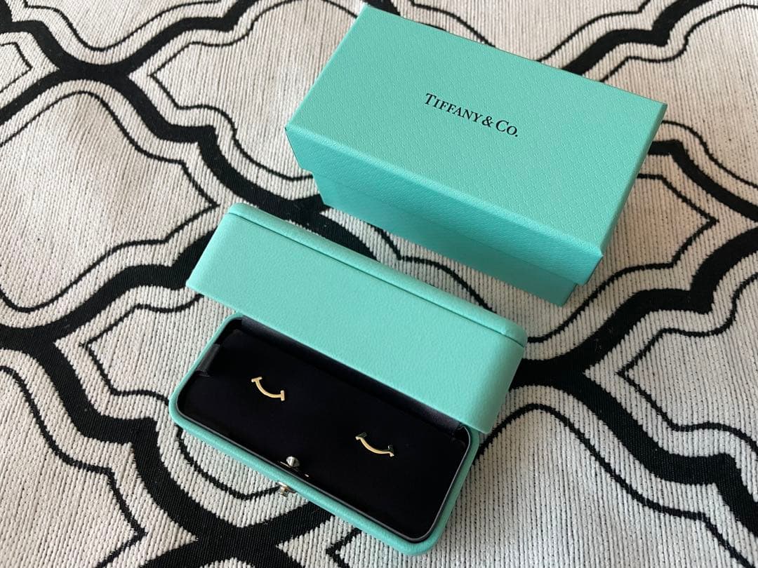 ティファニー　Tスマイル　ミニピアス　Tiffany ティースマイル　ミニピアス