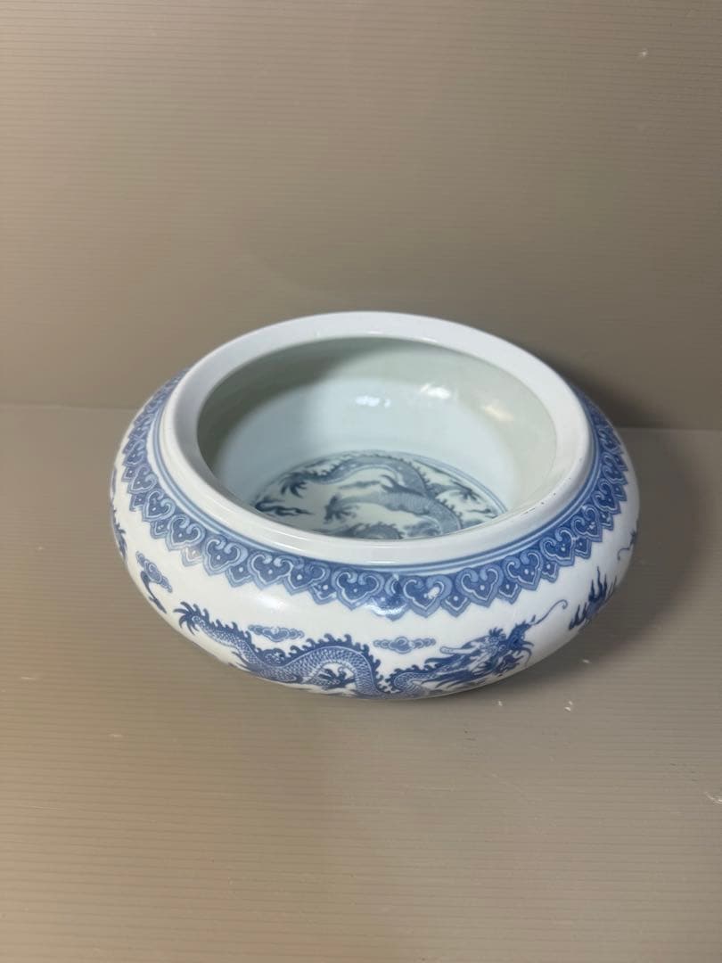 2431 中国美術 乾隆年製銘 染付龍図文陶鉢 時代物