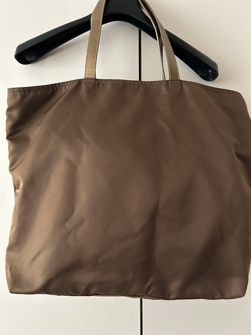 PRADA クマ刺繍ビジュー バッグ