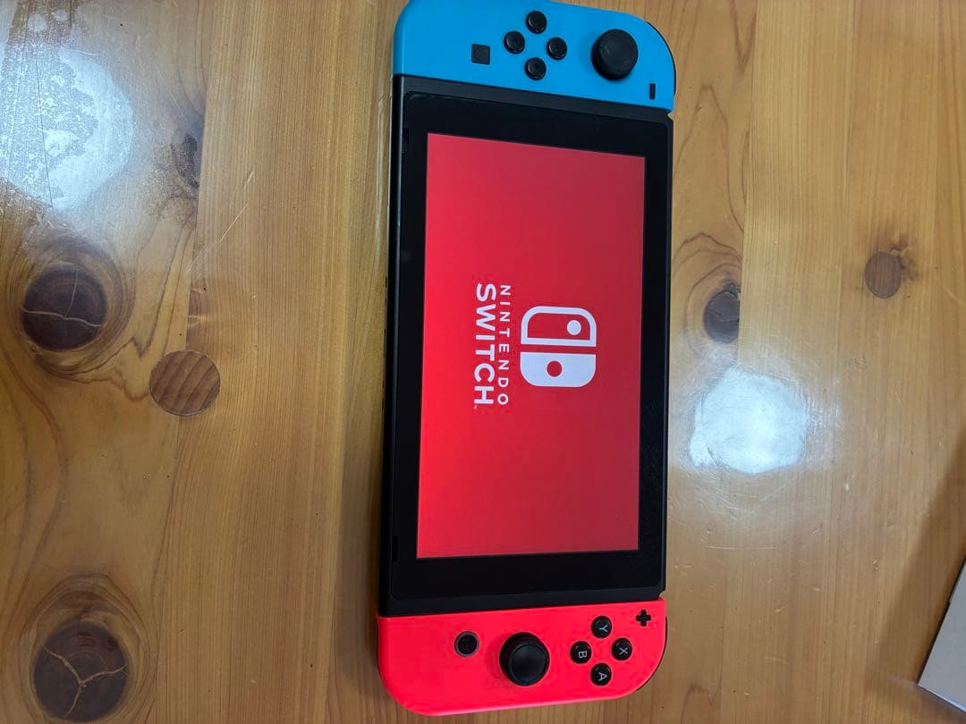 Nintendo Switch 赤/青 本体 2022年製　中古　全付属品あり