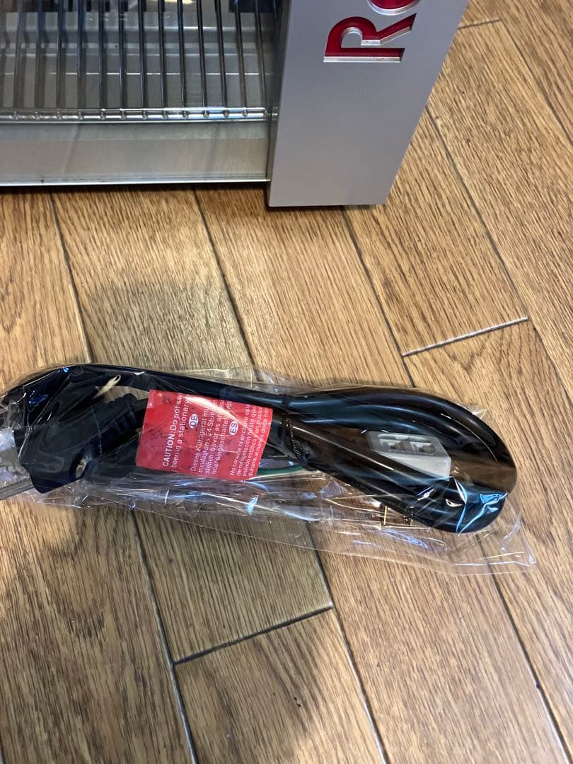 【希少】　RedBull レッドブル　小型冷蔵庫　ショーケース 非売品　美品