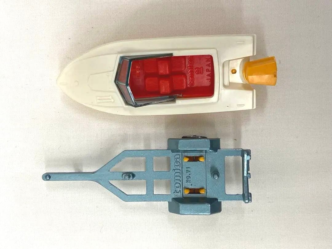 トミカ ヤマハ・ボート 黄色 ホワイトNo.71 黒箱