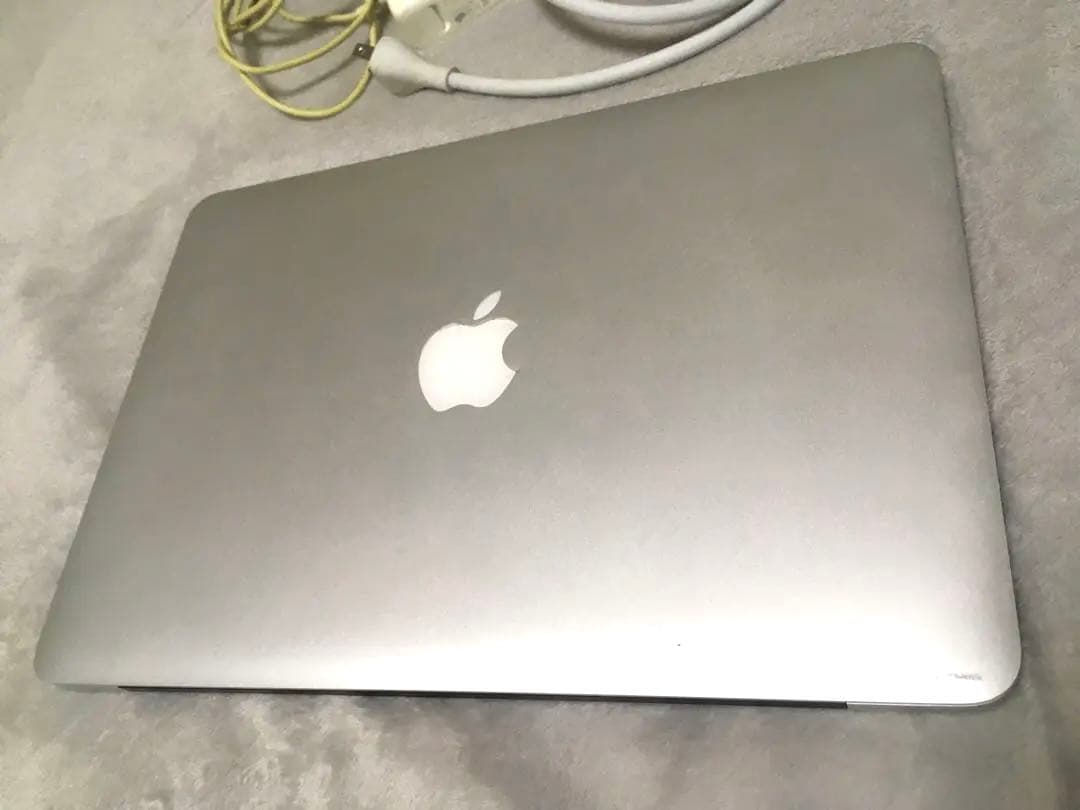 【ジャンク】MacBook Pro 13インチ/充電器付き