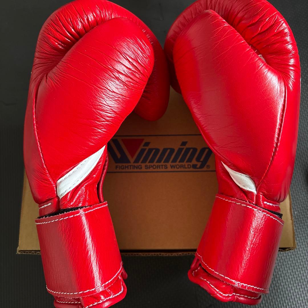 Winning ボクシンググローブ 8oz レッド