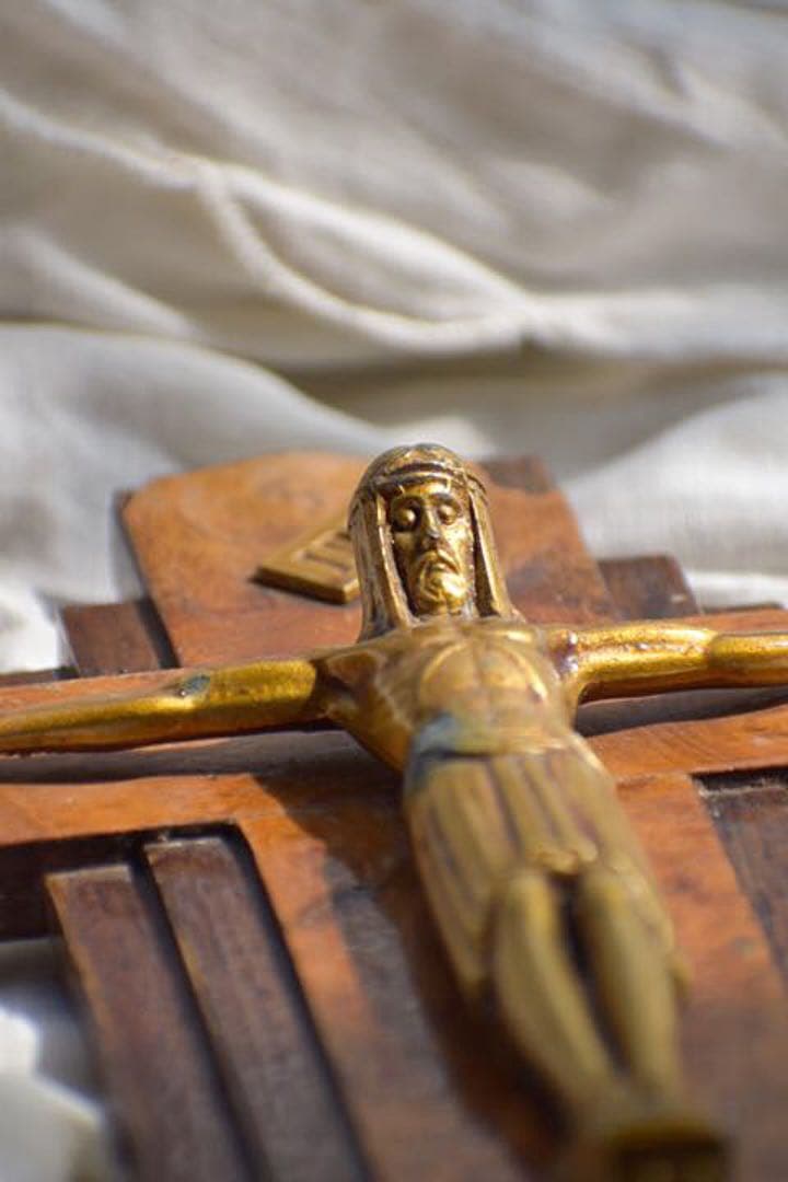 フランスアンティーク 金色レグールキリストと木の十字架 T14