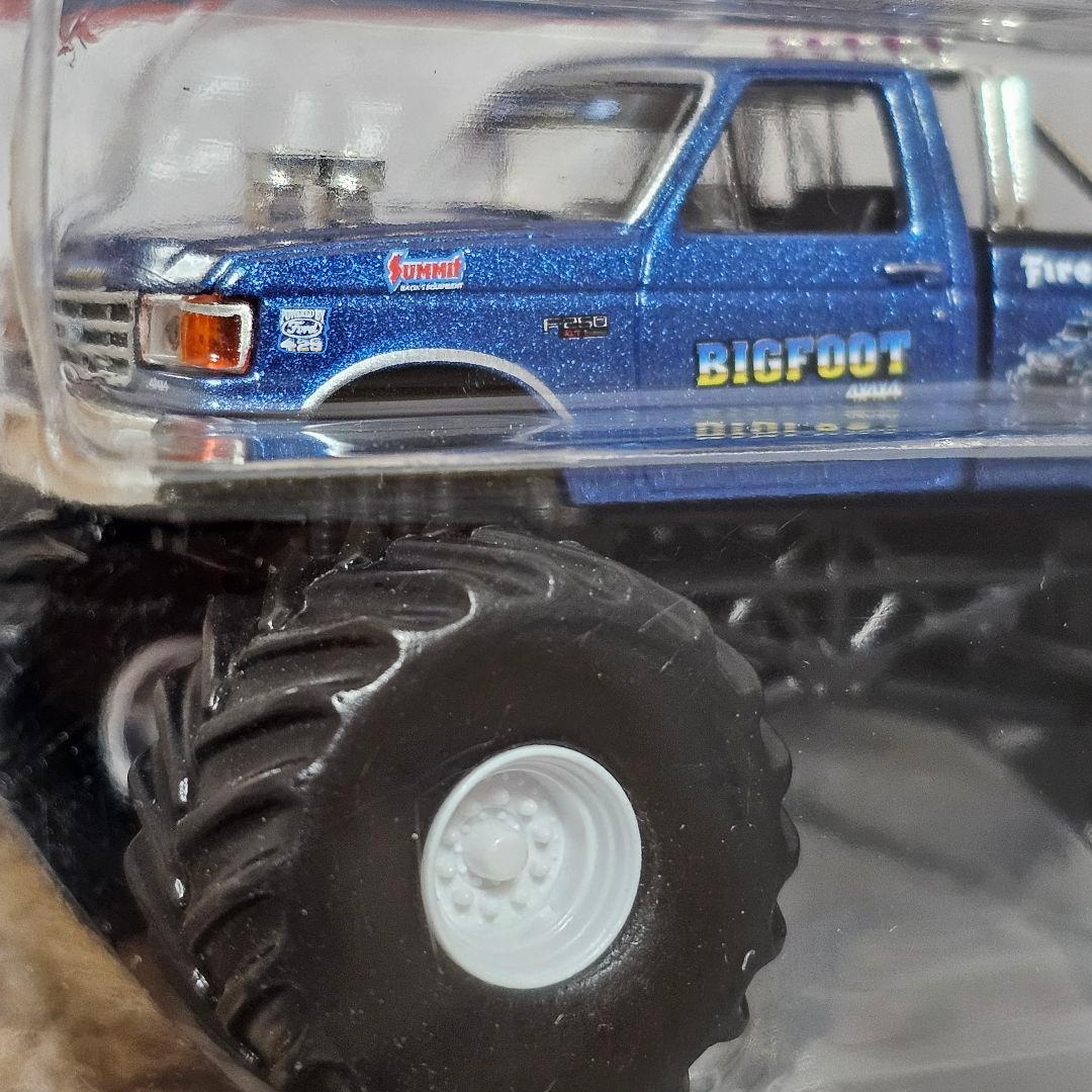 グリーンライト　ビッグフット　#3　モンスタートラック　ビッグタイヤ　1/64