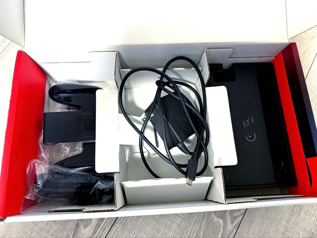 Nintendo Switch 赤/青 本体