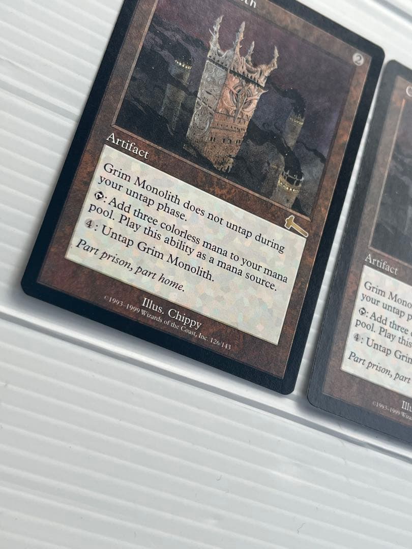 厳かなモノリス Grim Monolith 英語版　2枚