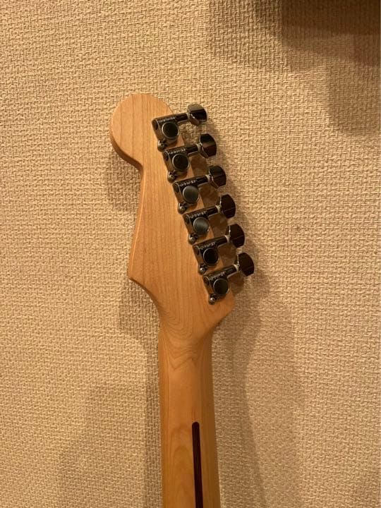 fender 白　エレキギター