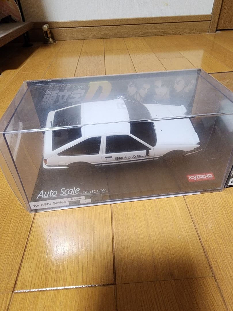 京商 オートスケールイニシャルD AE86未開封とHKSその他使用済みボディ
