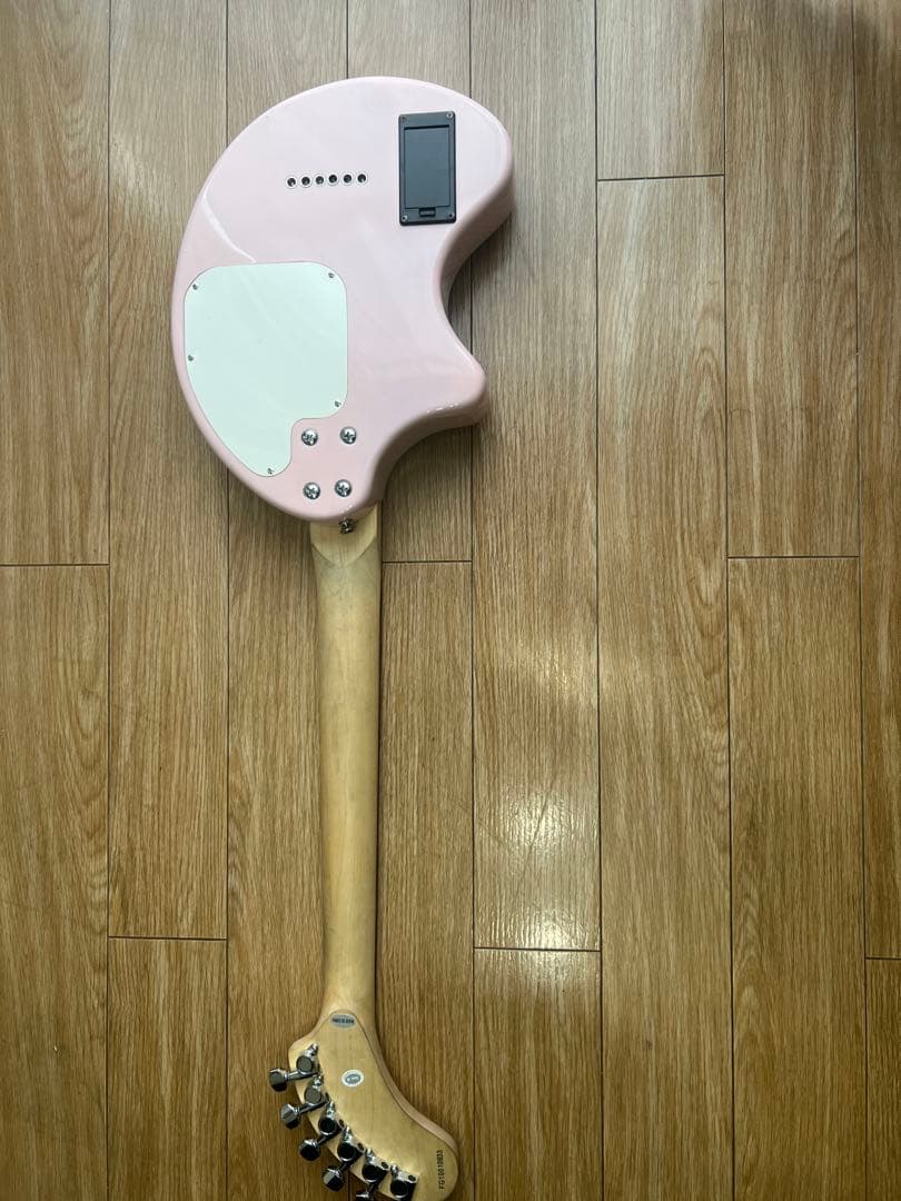 フェルナンデス　ZO-3 リラックマ エレキギター ピンク　ピック付き