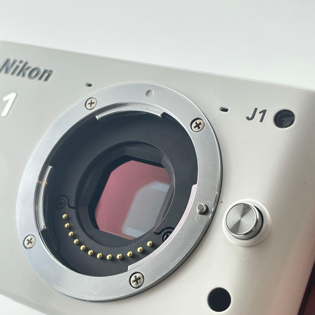 【ショット数3000・返品保証】Nikon1 J1 ホワイト レンズキット