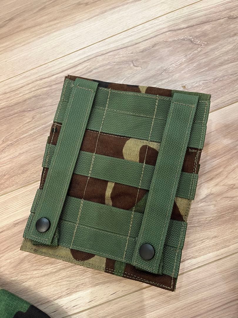 実物　LBX-0094 プレートキャリア　ウッドランド　サバゲー　装備　ポーチ類
