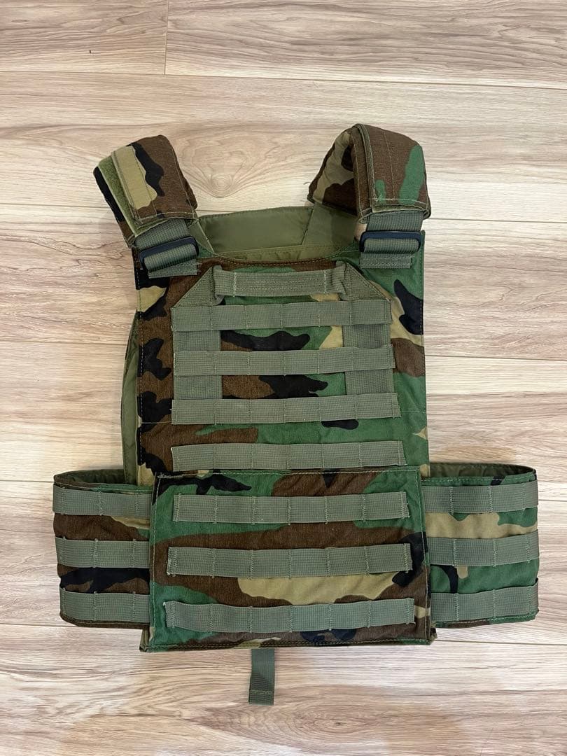 実物　LBX-0094 プレートキャリア　ウッドランド　サバゲー　装備　ポーチ類