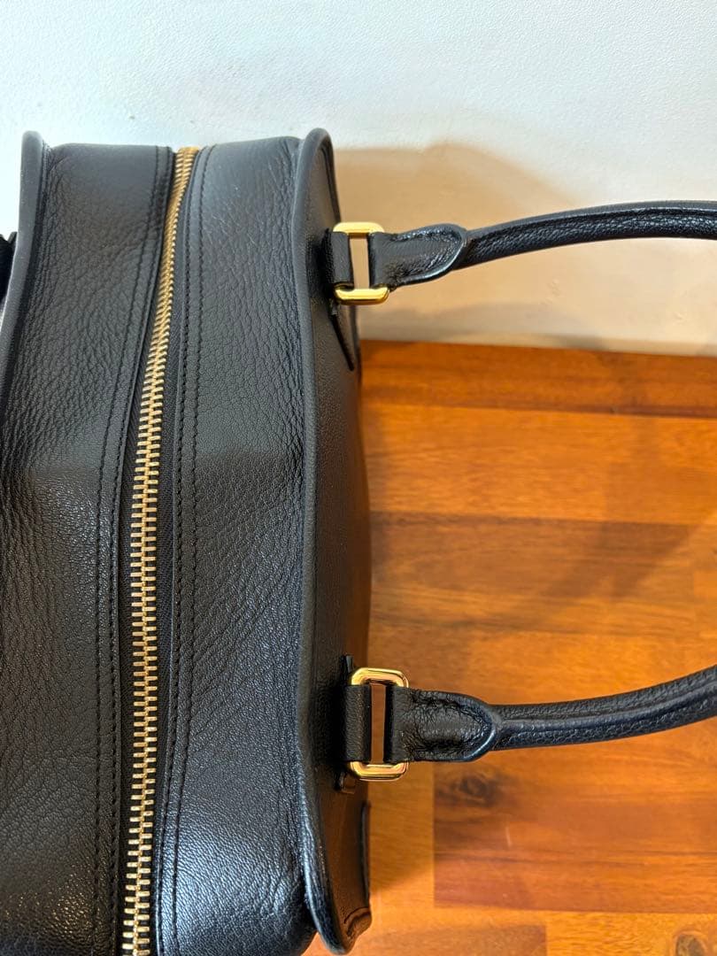 ロエベLOEWE アマソナ28