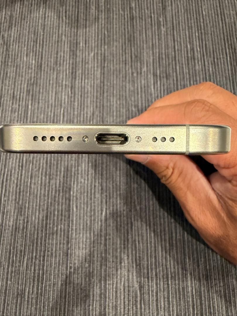 【超美品‼️】iPhone 15 Pro 256GB SIMフリー