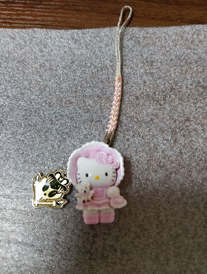 ハローキティ☆ロリータキティ☆嶽本野ばらコラボ根付