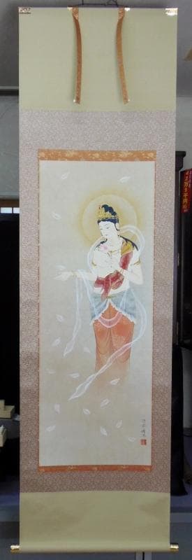 Ｂフライデー　肉筆掛軸★鈴木優莉作 花ひら観音 尺五立★高さ：約189cm