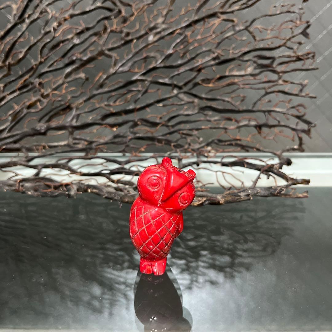 骨董　工芸細工　血赤珊瑚　山珊瑚　梟　フクロウ　モチーフ　根付　御守り