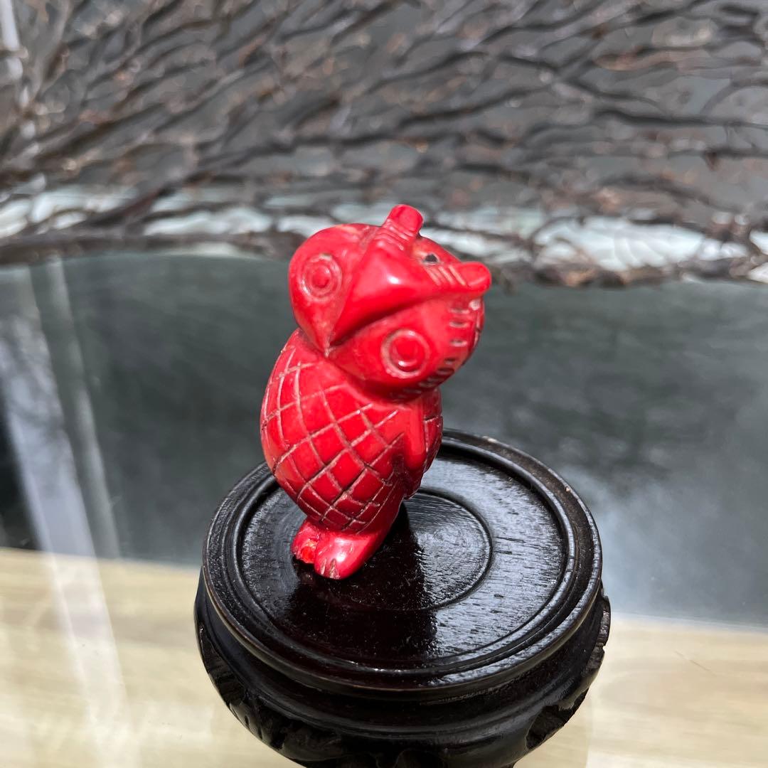 骨董　工芸細工　血赤珊瑚　山珊瑚　梟　フクロウ　モチーフ　根付　御守り