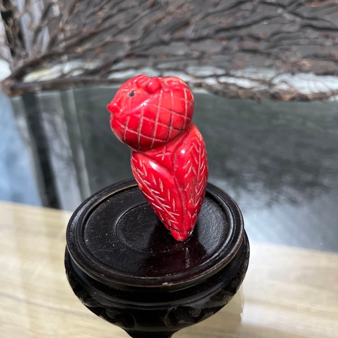 骨董　工芸細工　血赤珊瑚　山珊瑚　梟　フクロウ　モチーフ　根付　御守り